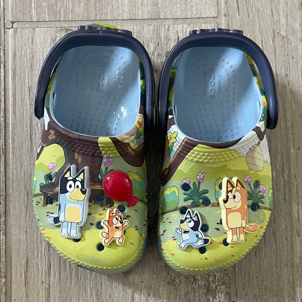 Toddler Bluey Crocs, Size 7